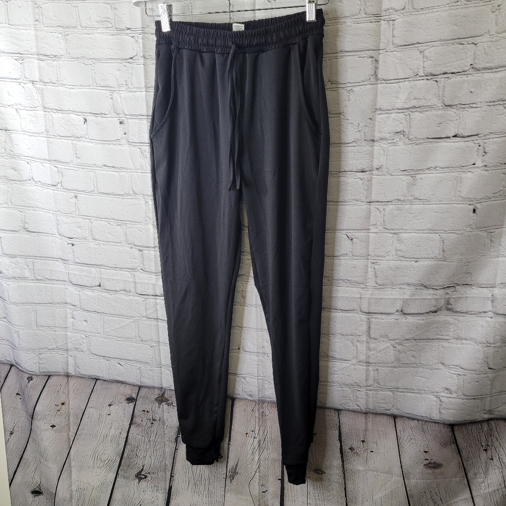 NWT Black Elastic Waist Pocket Joggers